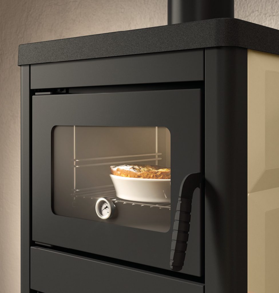 Close-up sul forno della stufa a legna Dorotea